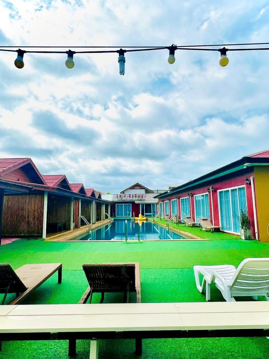Bungalow Water Front